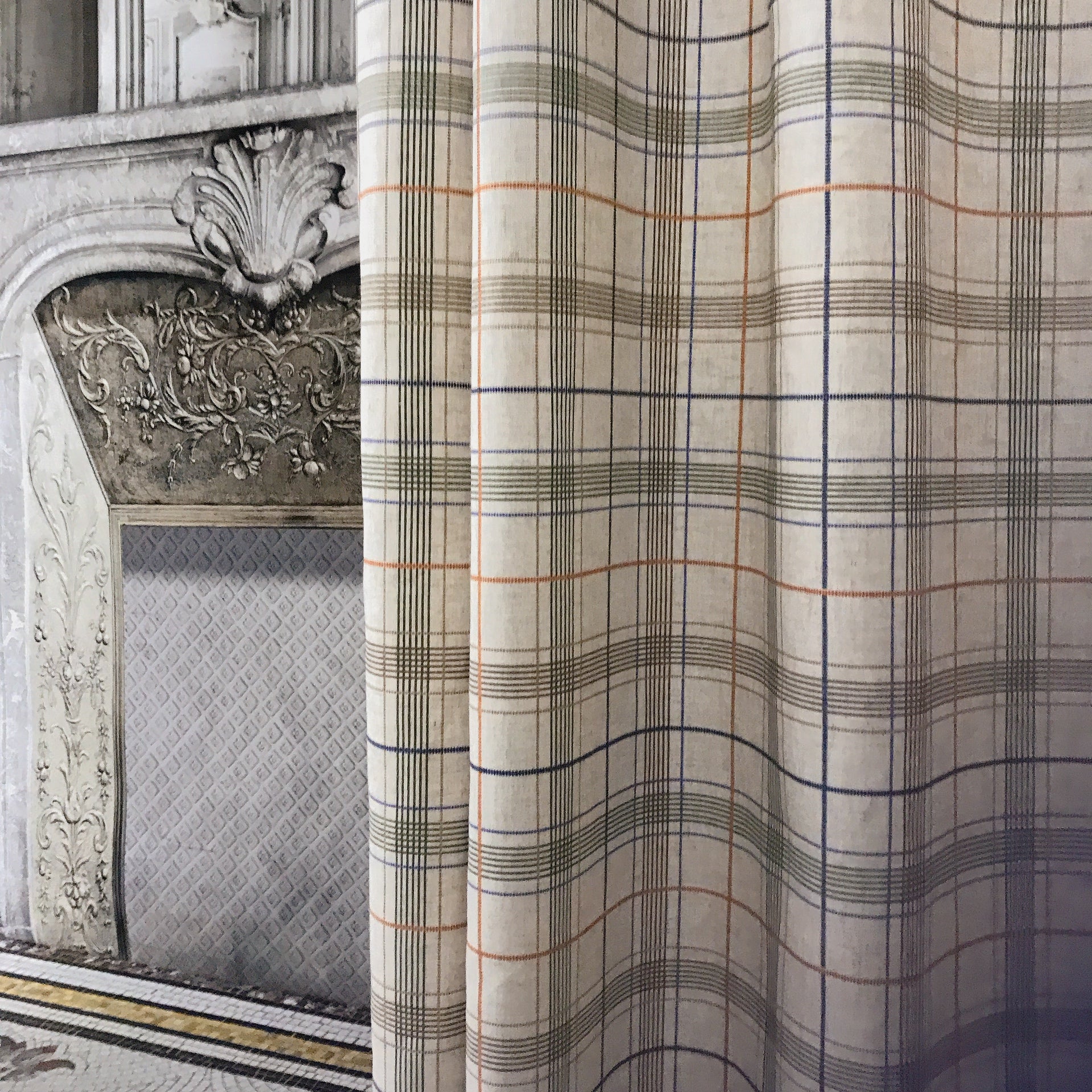 Rideau à carreaux orange marron bleu indigo sur beige naturel