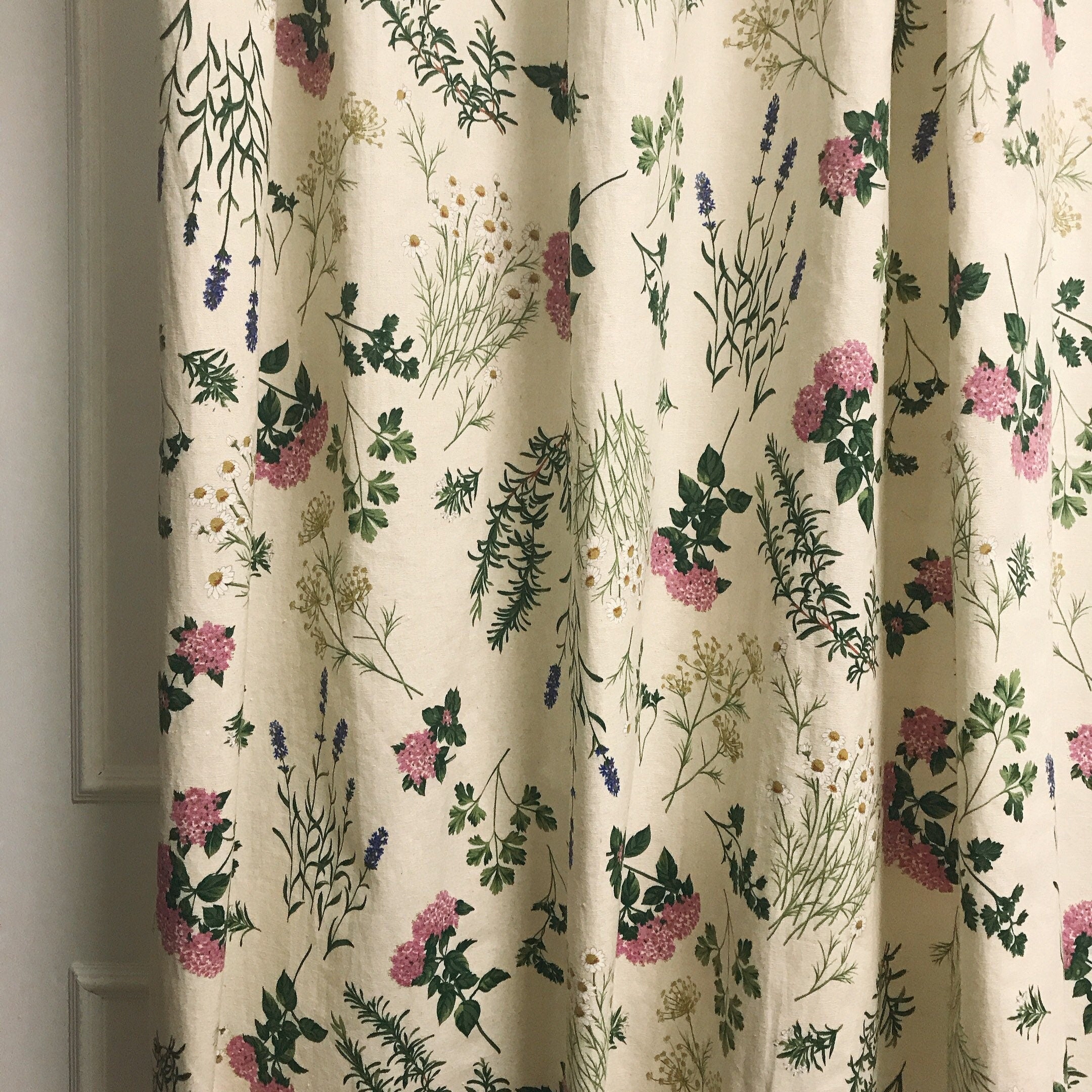 Hydrangea Floral Curtain on Ivory