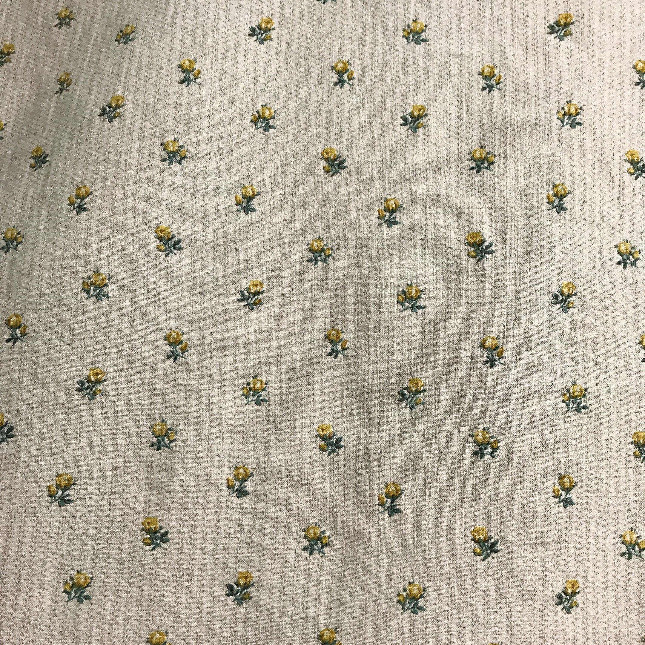 Rideau à petites fleurs jaunes sur fond beige naturel