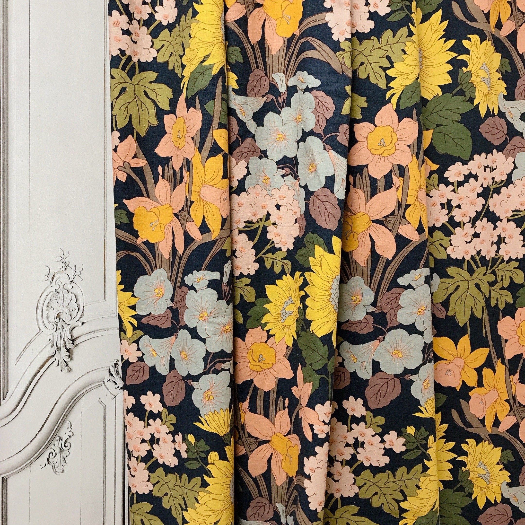 Sunflower Blossom Curtain on Dark Navy