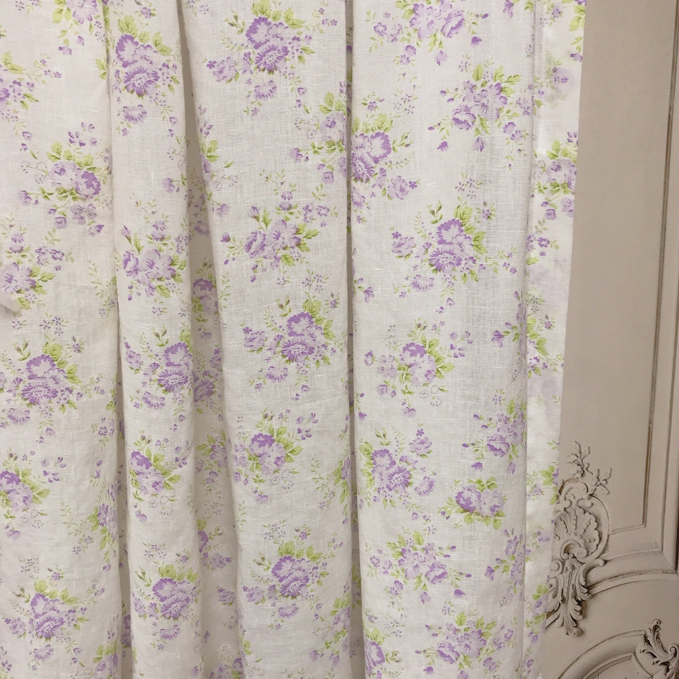 Floral Curtain in Pale Lavender Rose on White