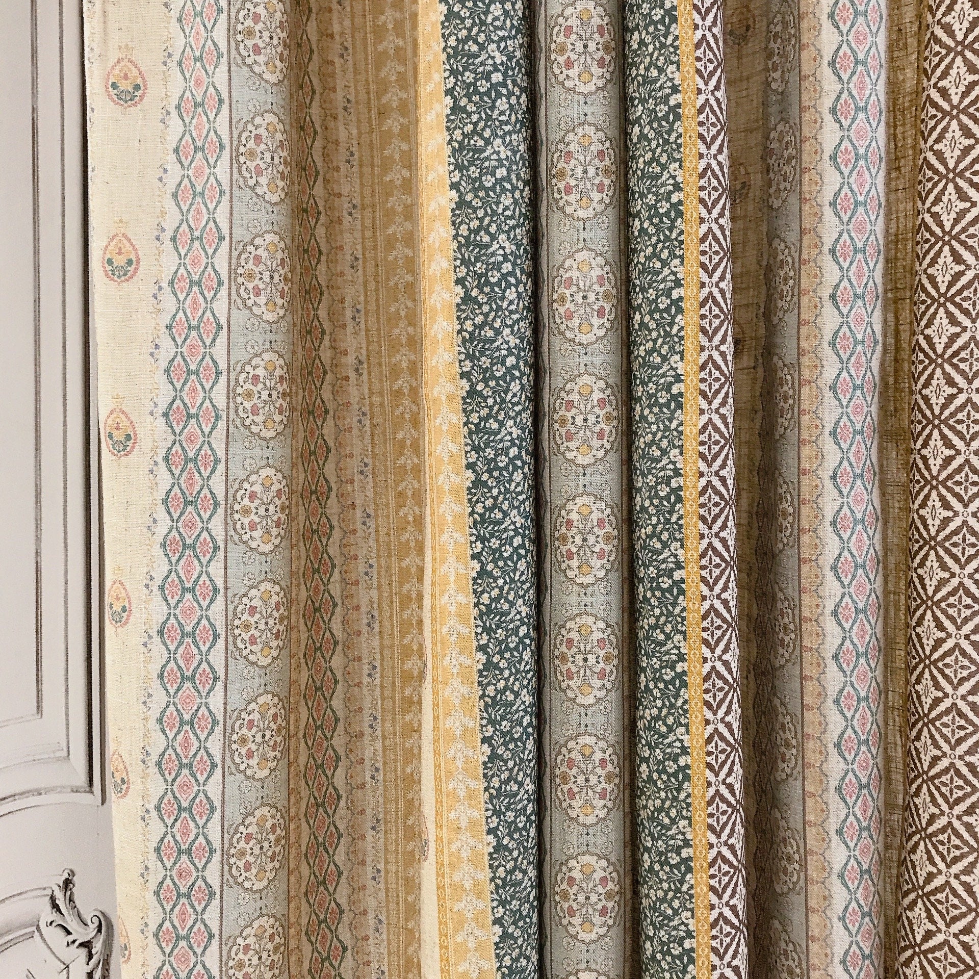 Multicolor Vertical Geometric Pattern Curtain