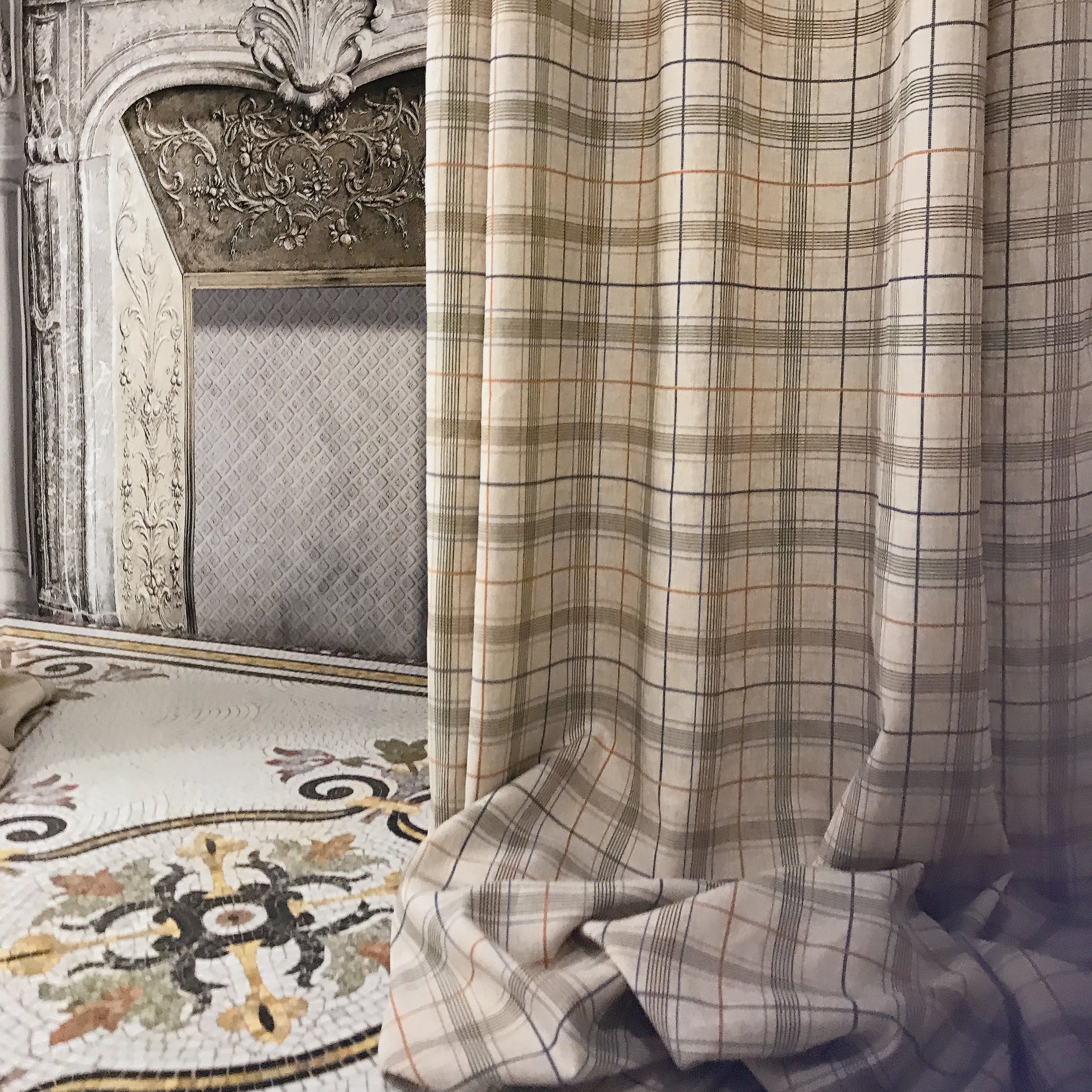 Rideau à carreaux orange marron bleu indigo sur beige naturel