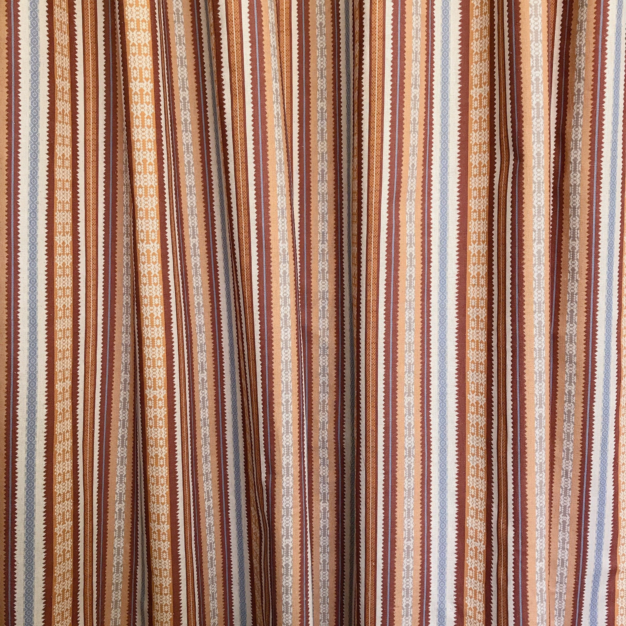 Geometric Pattern Curtain